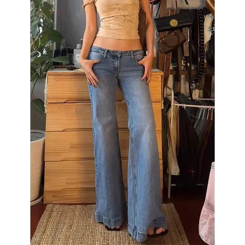 Retro Washed Low-Waisted Flared Jeans
