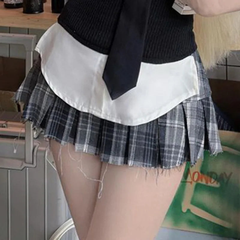 Contrast Checkered Pleated Miniskirt
