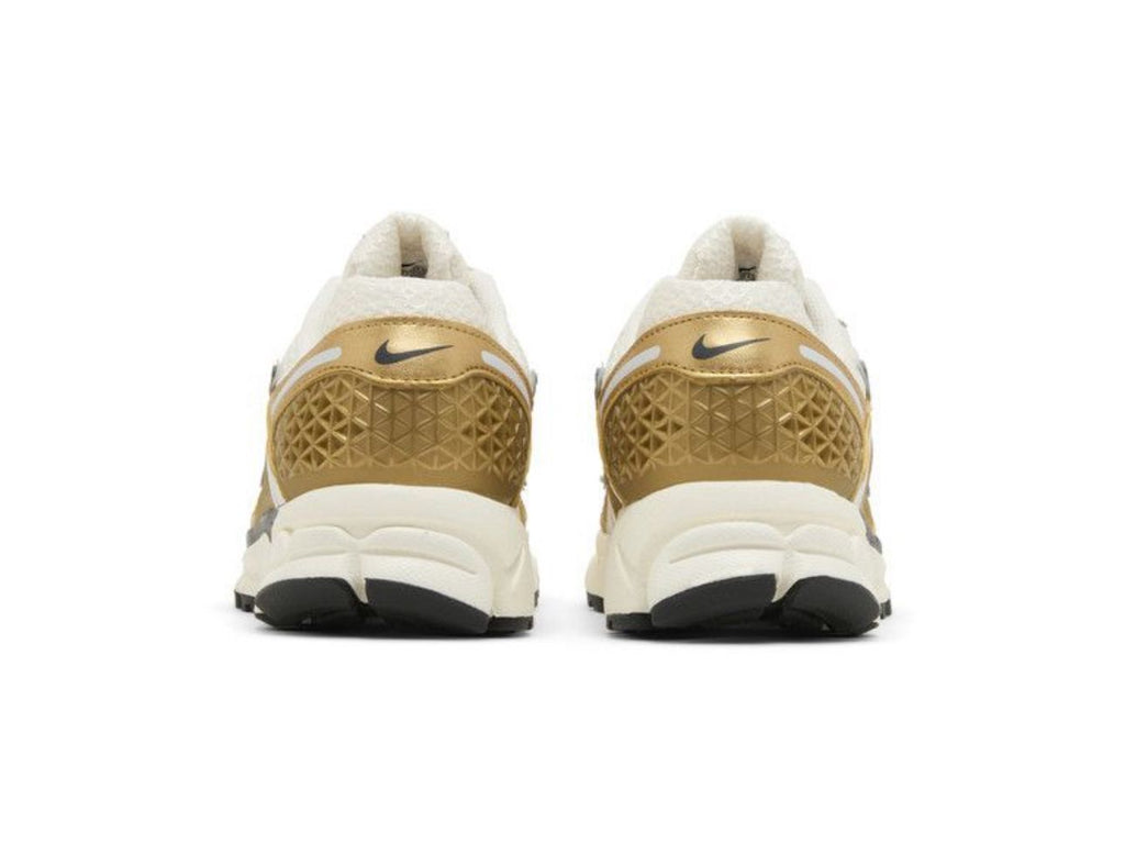Nike Vomero 5 Metallic Gold